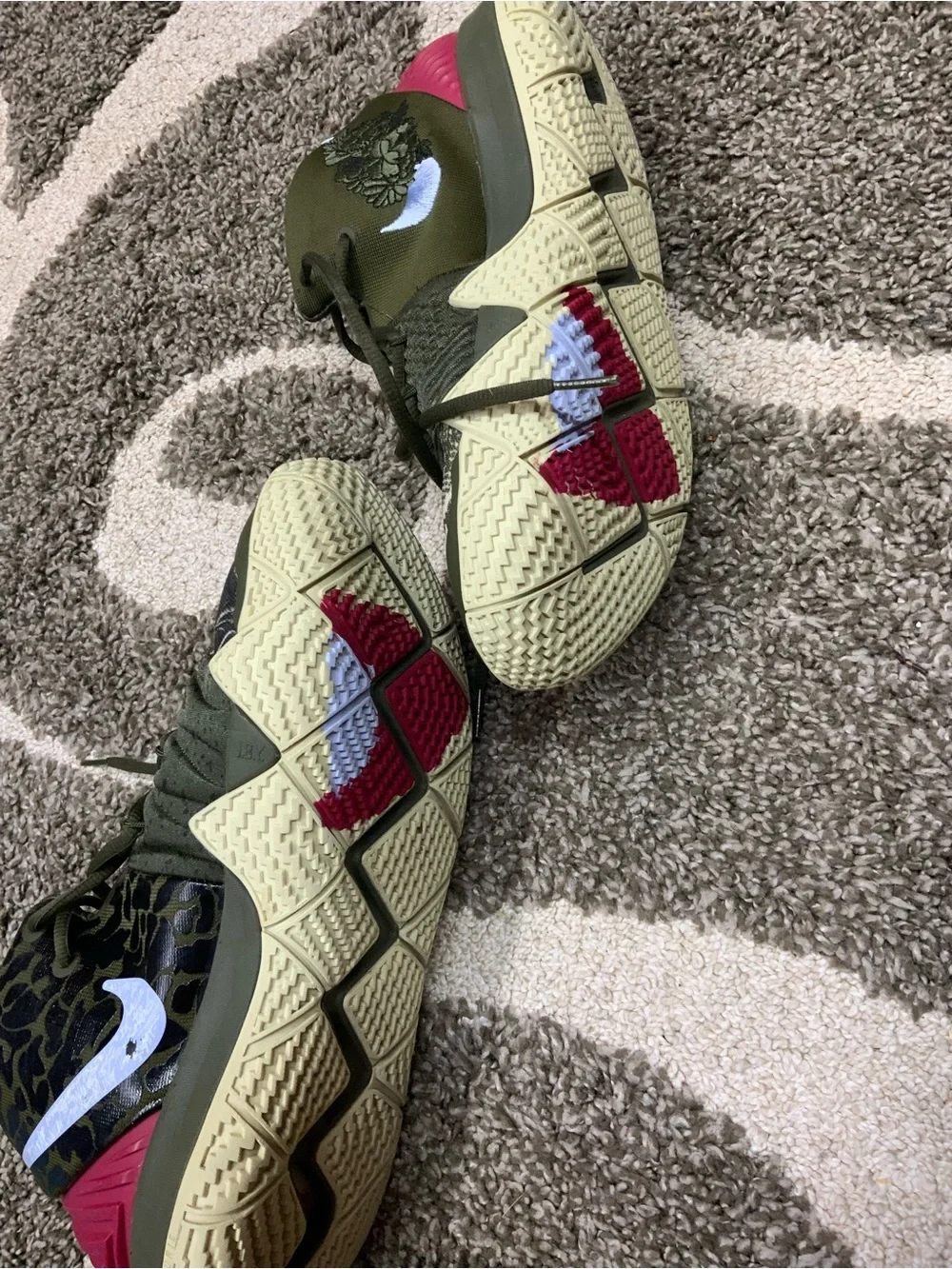 Nike Kyrie 7 “Sisterhood” Basketball Shoes – Men’s Size 11.5